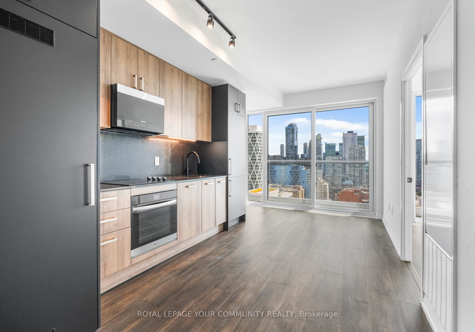 280-dundas-street-w-toronto-ontario-c12372064