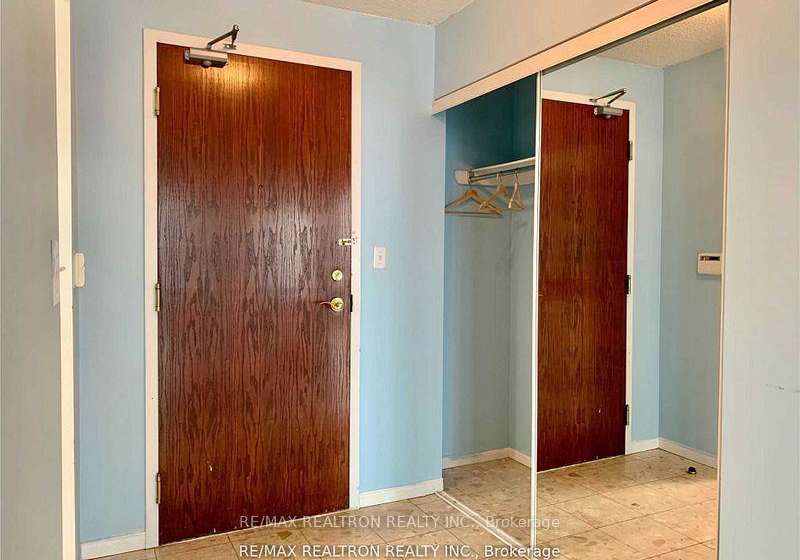 39-pemberton-avenue-north-york-ontario-c12372460