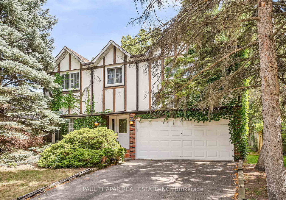 17-dolan-gate-north-york-ontario-c12372462