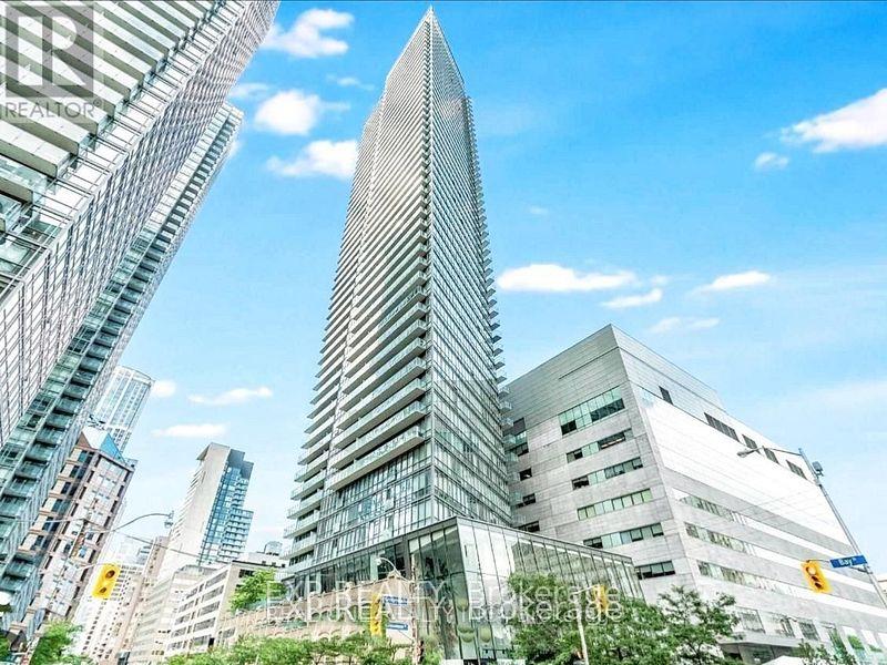 832-bay-street-toronto-ontario-c12372482
