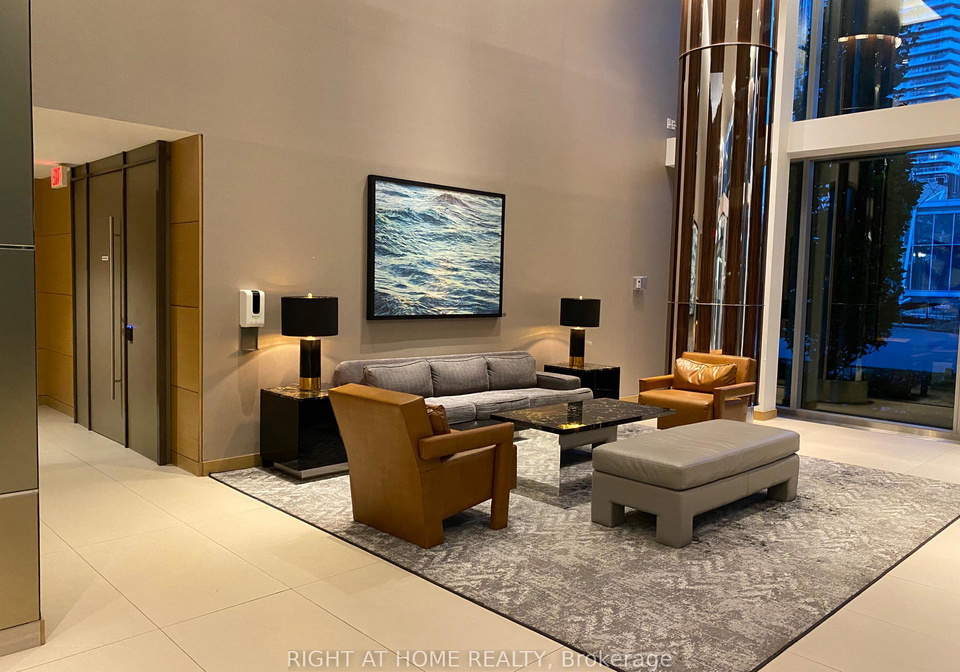 39-queens-quay-e-toronto-ontario-c12372509