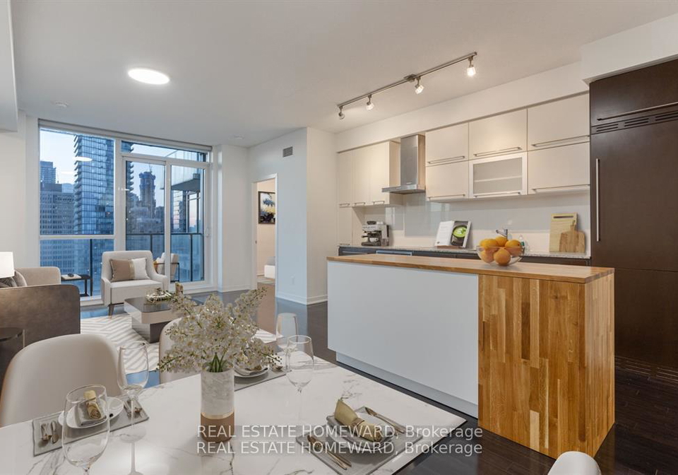 770-bay-street-toronto-ontario-c12372511
