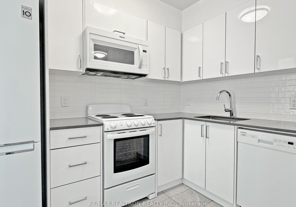 398-avenue-road-toronto-ontario-c12372545
