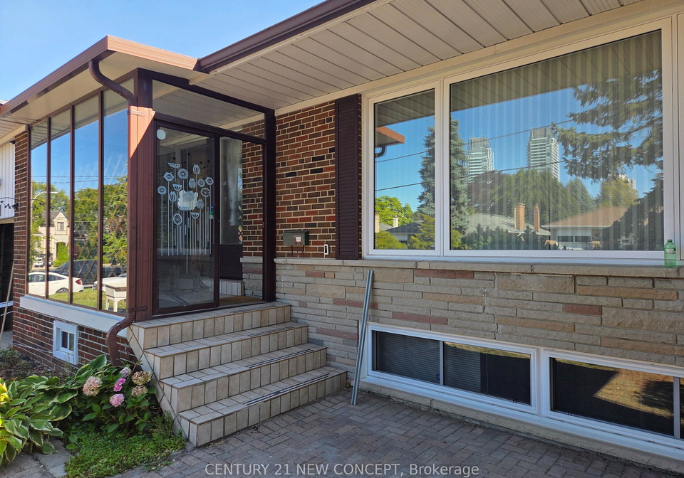 9-bowerbank-drive-north-york-ontario-c12372576