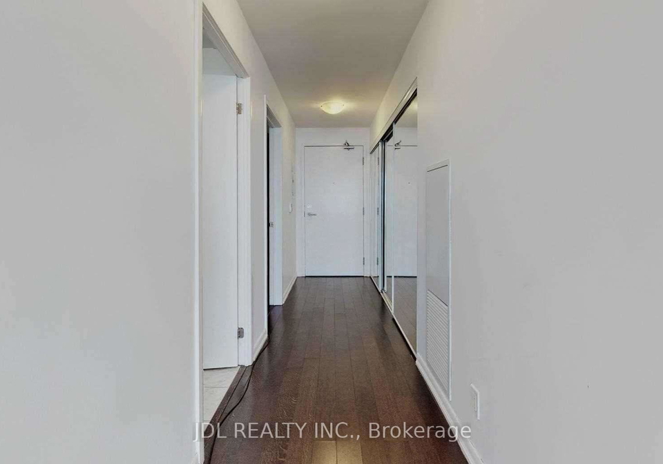 832-bay-street-toronto-ontario-c12372657