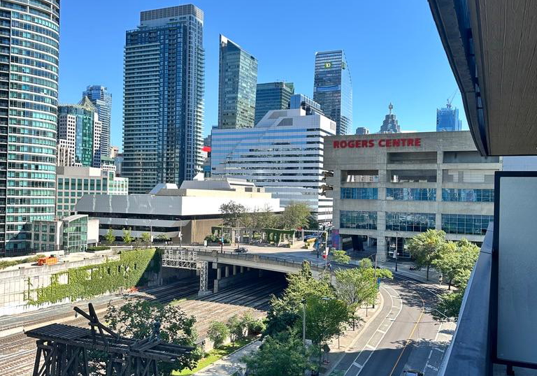 1-concord-cityplace-way-toronto-ontario-c12372697