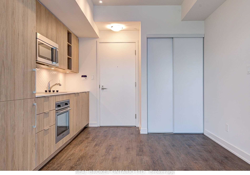 50-ordnance-street-toronto-ontario-c12372782