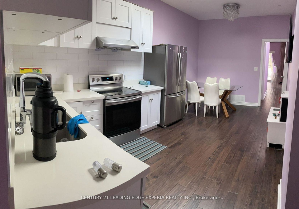 670-dundas-street-w-toronto-ontario-c12372843