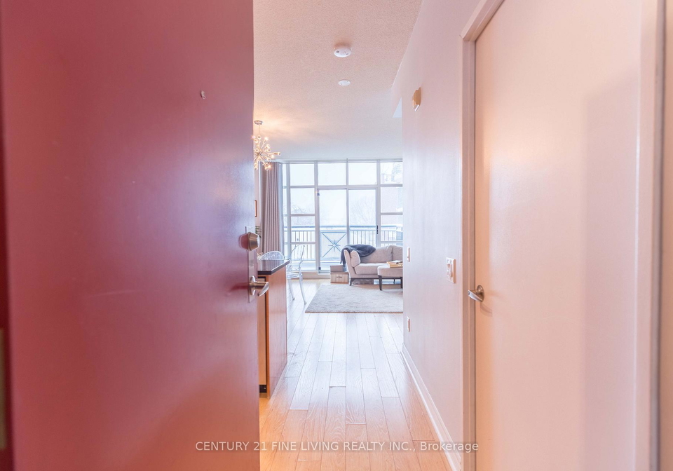 901-queen-west-street-w-toronto-ontario-c12372875