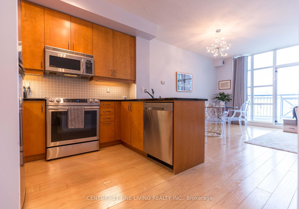 901-queen-west-street-w-toronto-ontario-c12372875