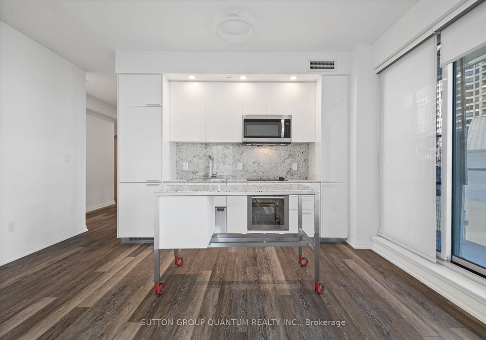 75-canterbury-place-toronto-ontario-c12372992