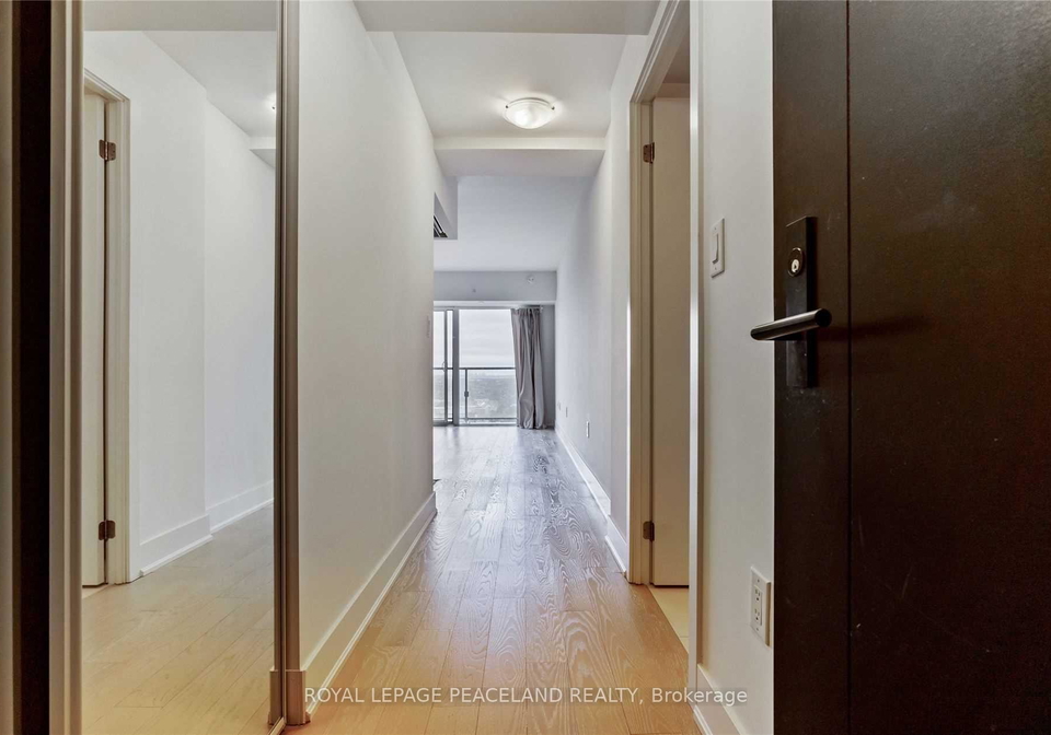 955-bay-street-toronto-ontario-c12373070