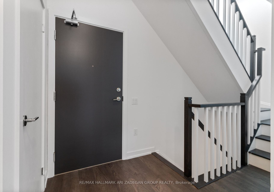 8-olympic-gdn-drive-north-york-ontario-c12373519