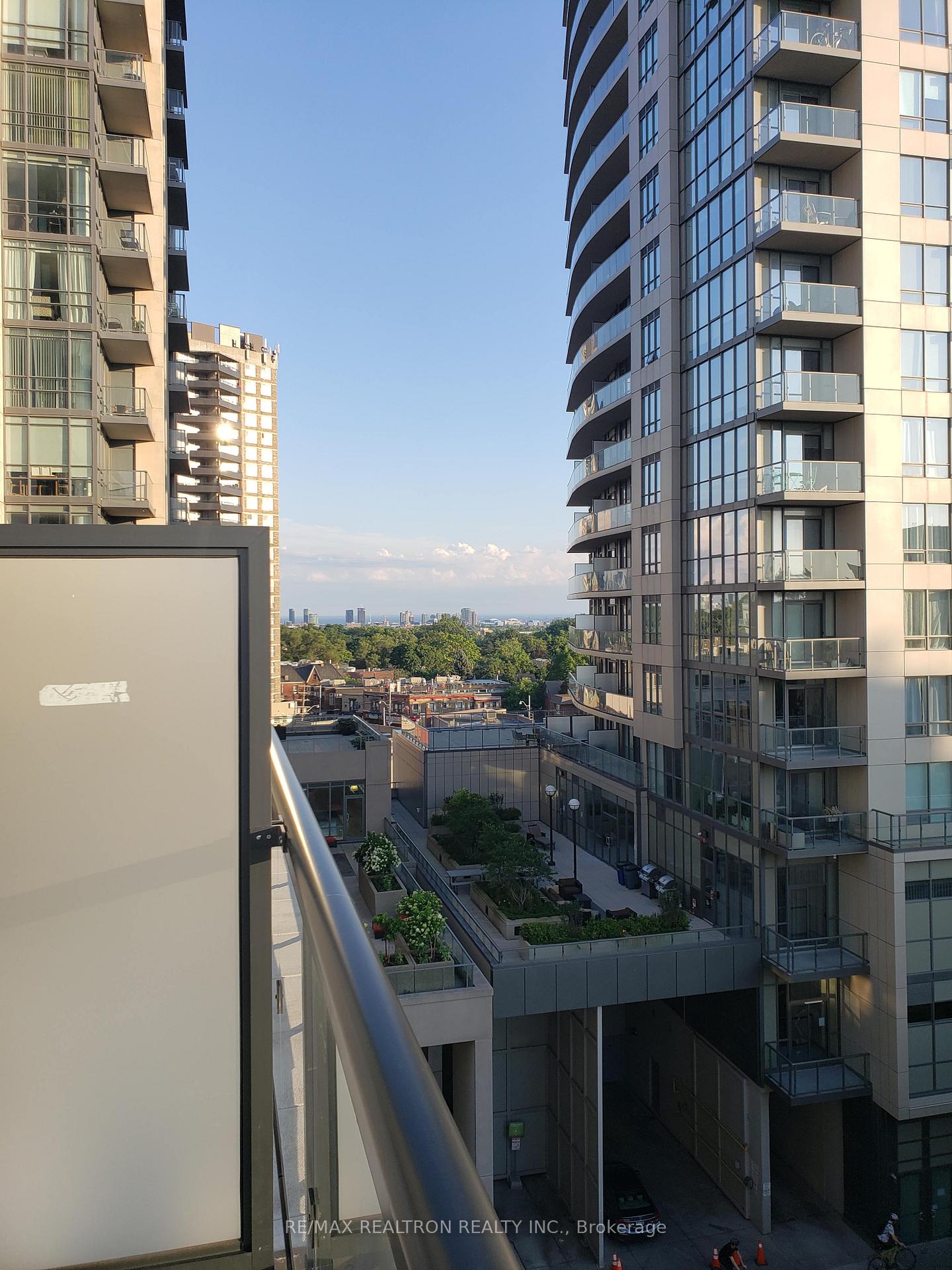 1486-bathurst-street-toronto-ontario-c12373639