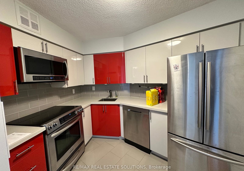 260-queens-quay-w-toronto-ontario-c12373644