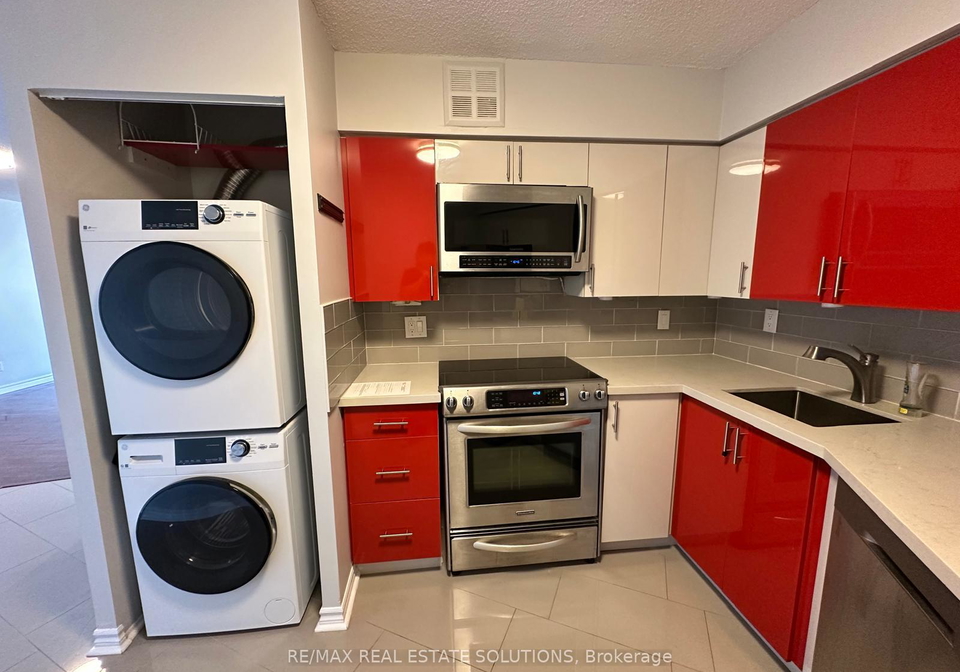 260-queens-quay-w-toronto-ontario-c12373644