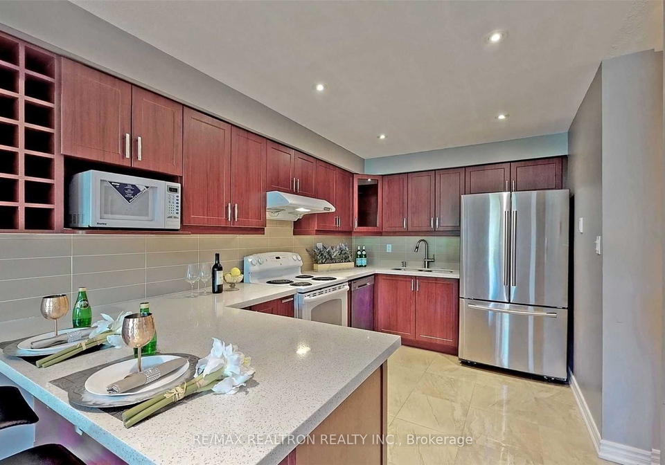 20-moonstone-byway-north-york-ontario-c12373771