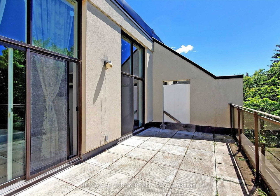 20-moonstone-byway-north-york-ontario-c12373771