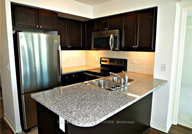 19-grand-trunk-crescent-toronto-ontario-c12373806