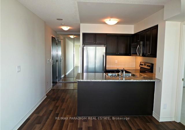 19-grand-trunk-crescent-toronto-ontario-c12373806