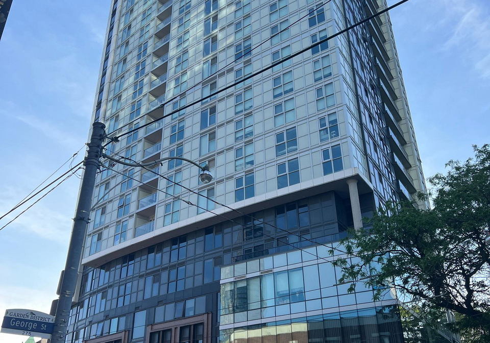 219-dundas-street-e-toronto-ontario-c12373858