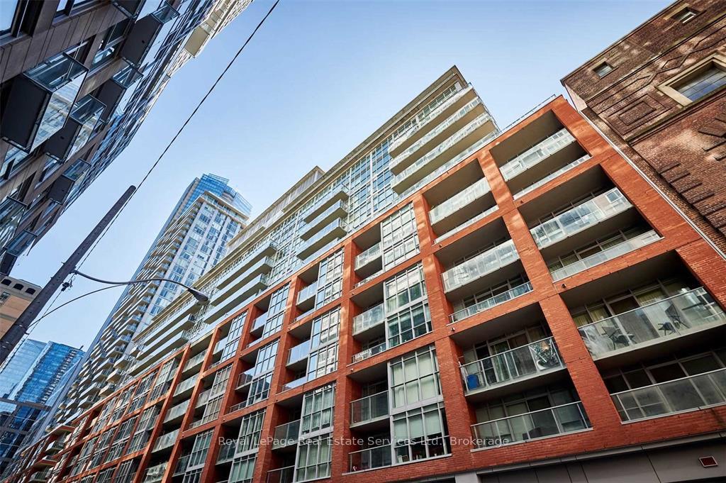 21-nelson-street-toronto-ontario-c12373897