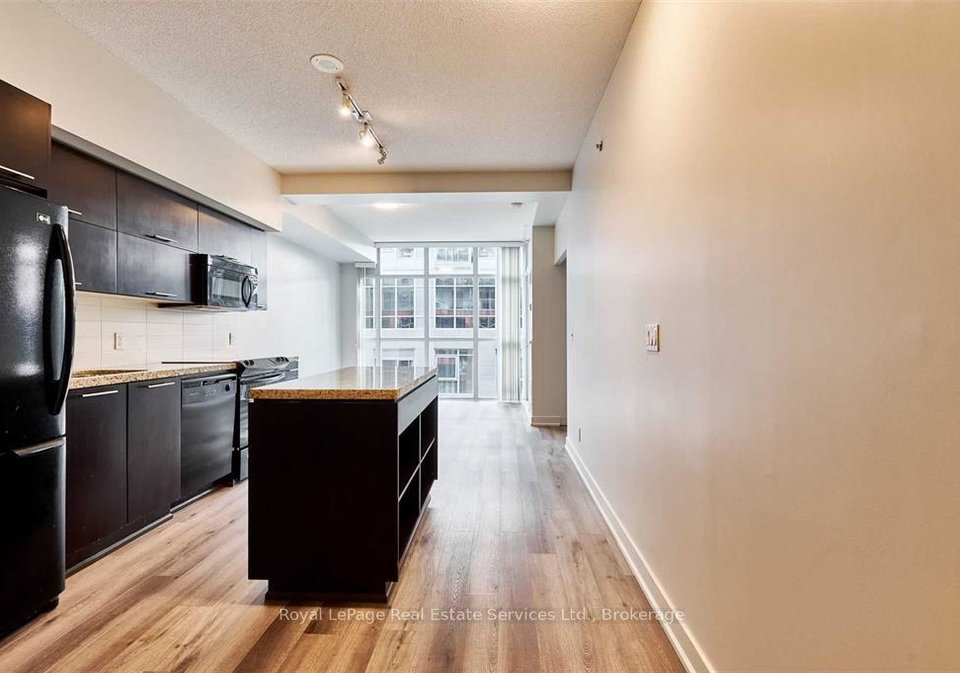 21-nelson-street-toronto-ontario-c12373897
