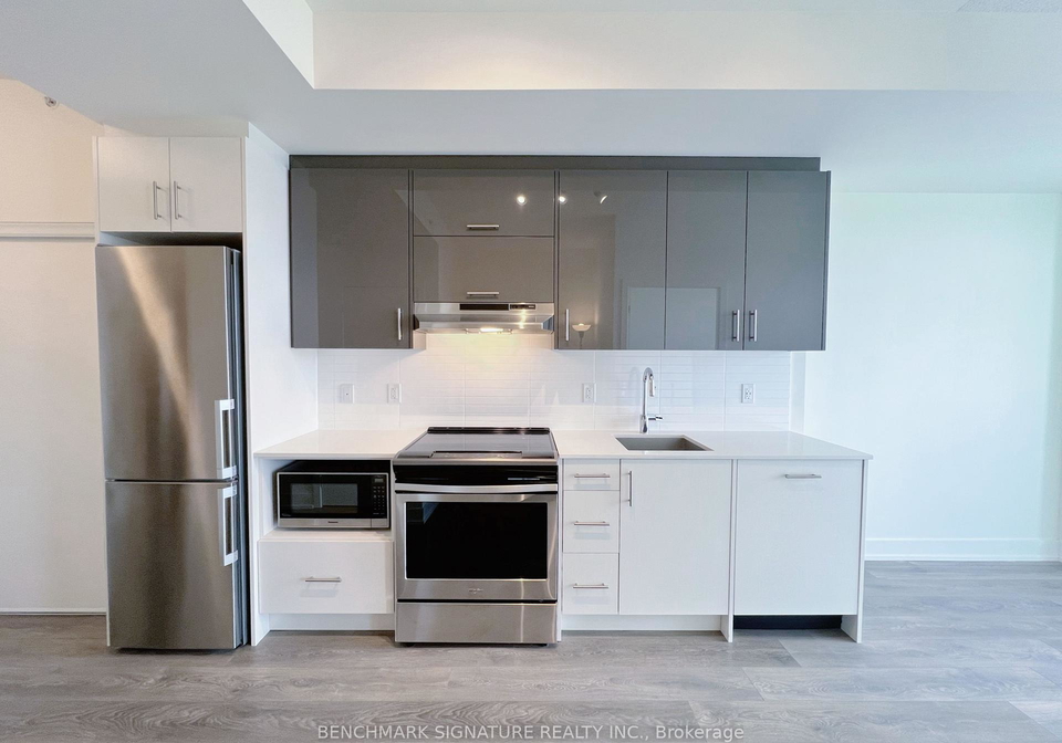 180-fairview-mall-drive-north-york-ontario-c12373952