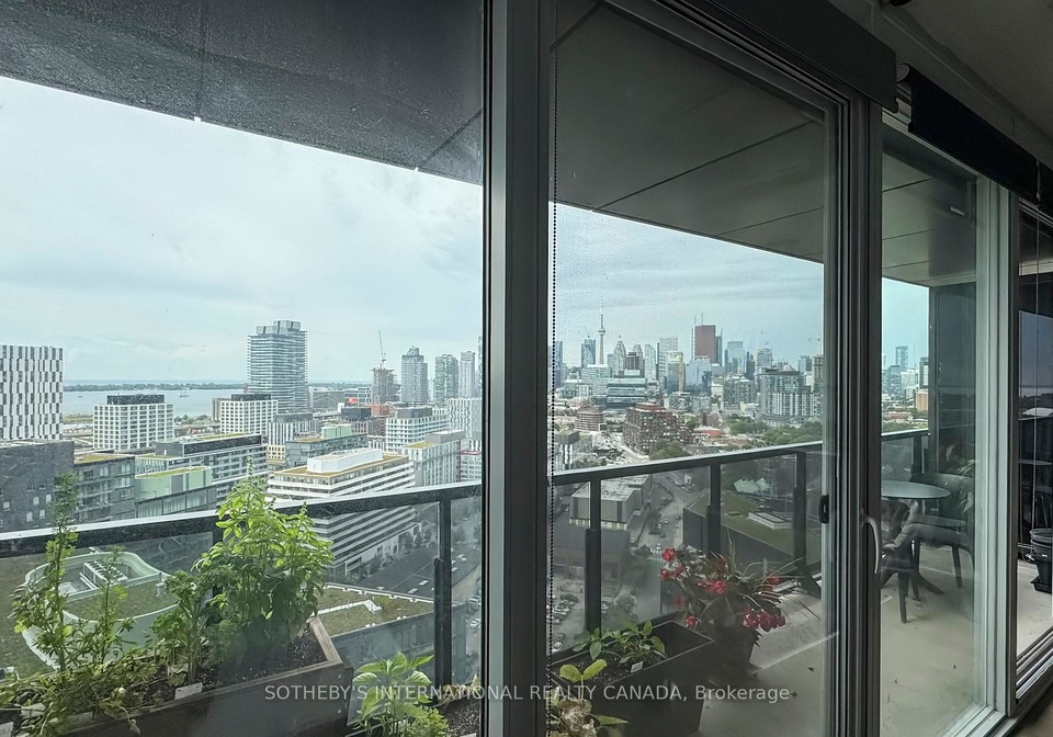 170-bayview-avenue-toronto-ontario-c12373987