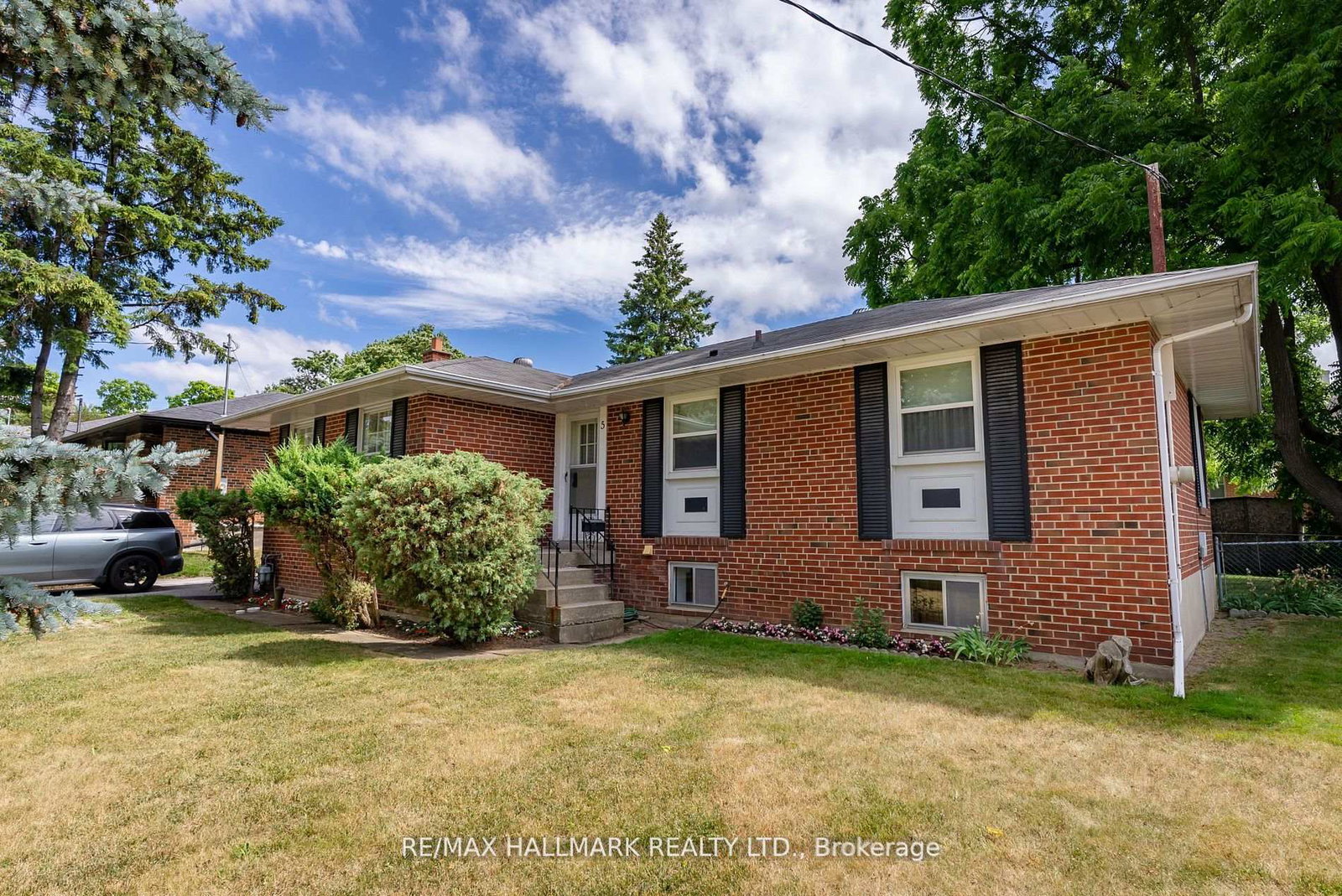 5-tinder-crescent-north-york-ontario-c12374030