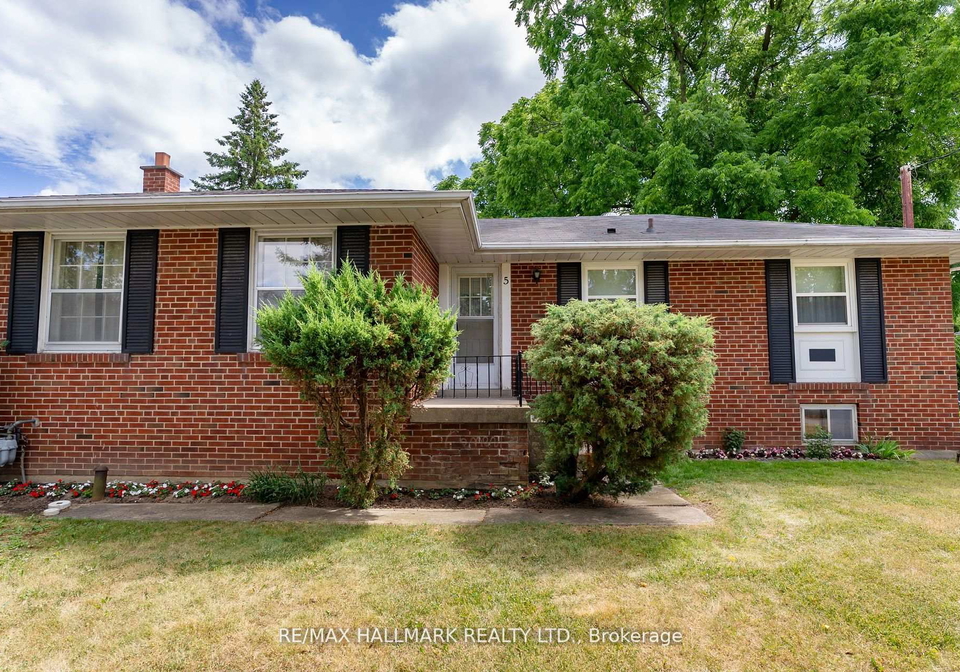 5-tinder-crescent-north-york-ontario-c12374030