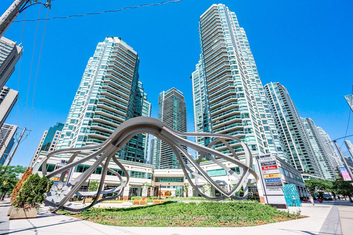 10-yonge-street-toronto-ontario-c12374097