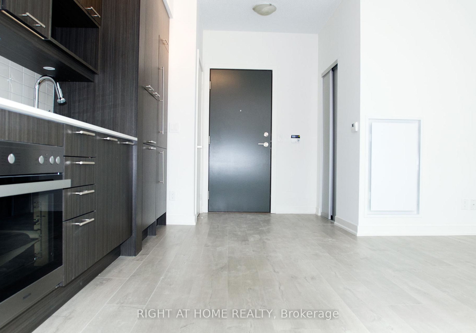 30-nelson-street-toronto-ontario-c12374104