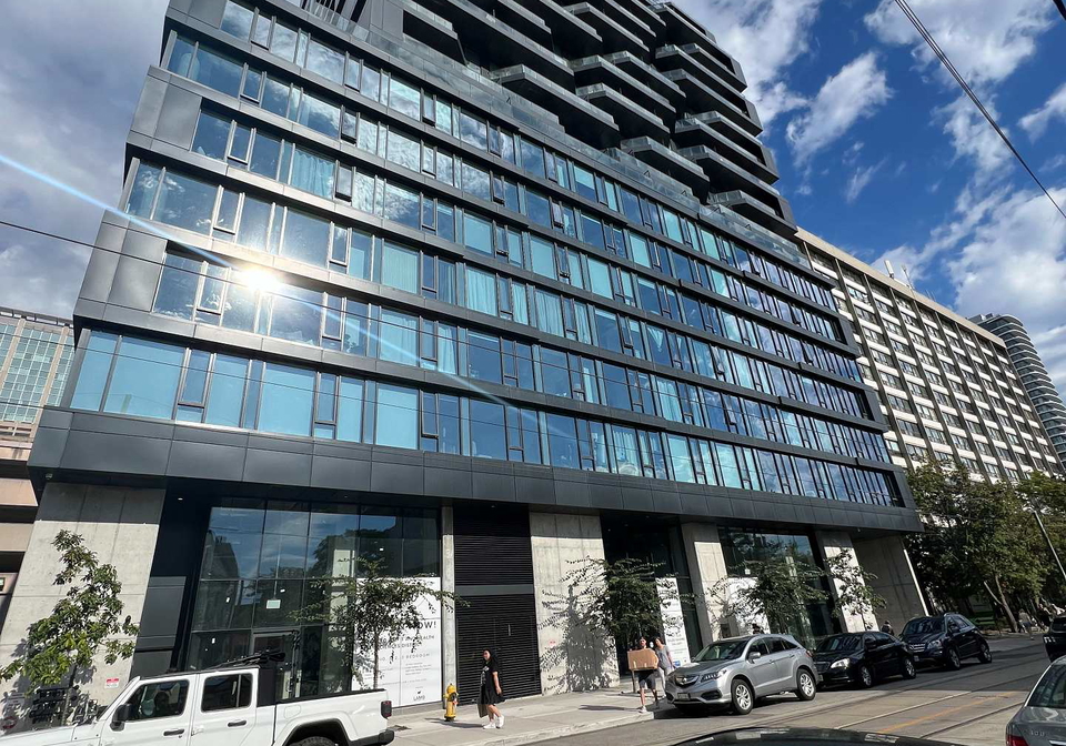 195-mccaul-street-toronto-ontario-c12374774