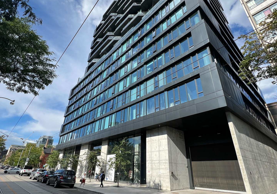 195-mccaul-street-toronto-ontario-c12374774
