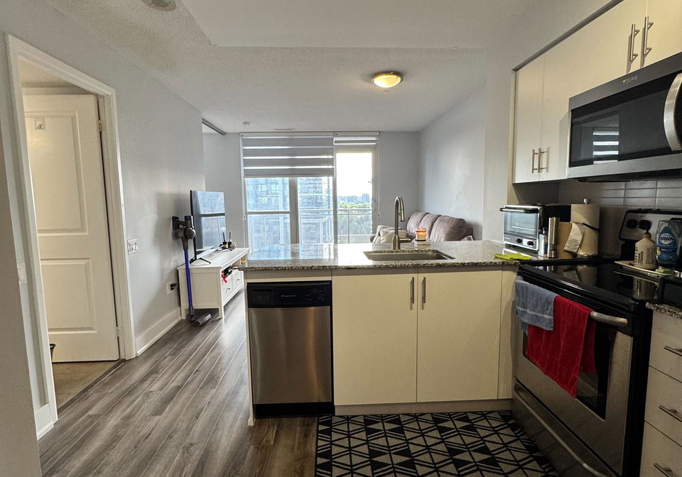 23-sheppard-avenue-e-north-york-ontario-c12374946