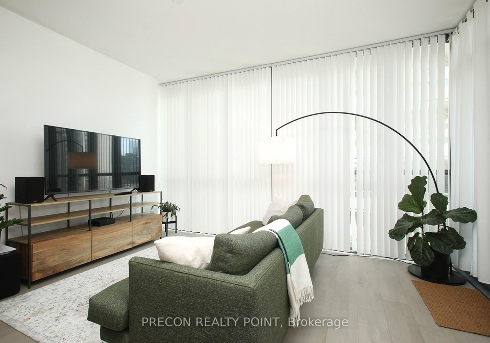 101-charles-street-e-toronto-ontario-c12374957