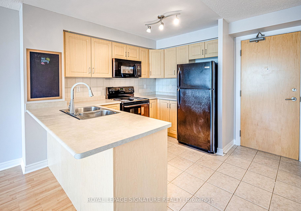 212-eglinton-avenue-toronto-ontario-c12375225