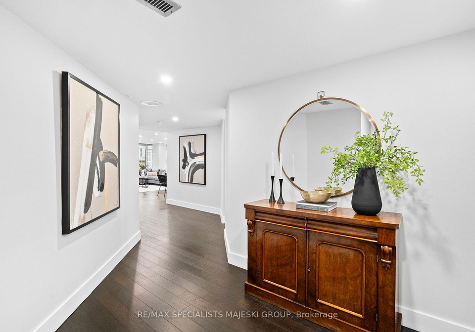 30-wellington-street-e-toronto-ontario-c12375226