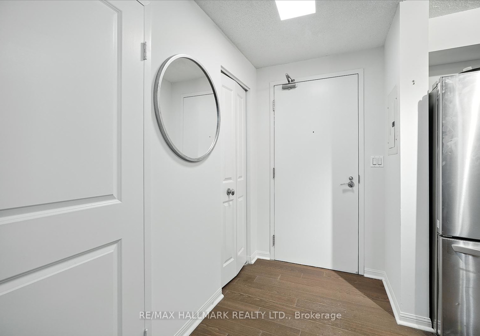 11-st-joseph-street-toronto-ontario-c12375276