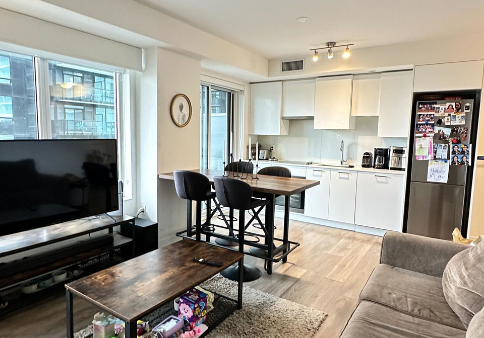 99-broadway-avenue-toronto-ontario-c12375532