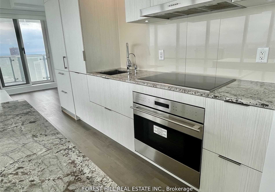1-bloor-street-e-toronto-ontario-c12375599