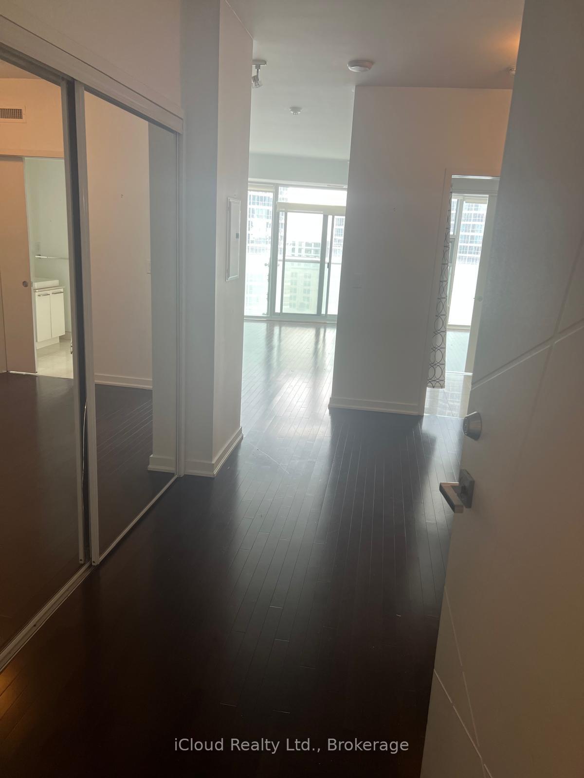 12-york-street-toronto-ontario-c12375831