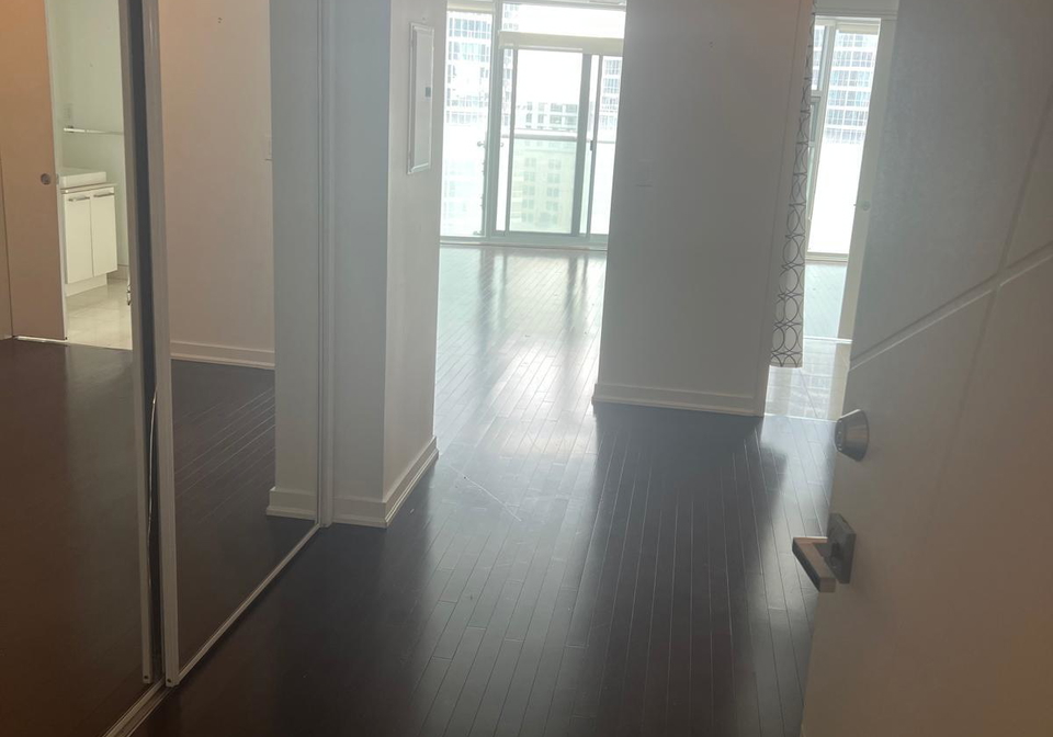 12-york-street-toronto-ontario-c12375831