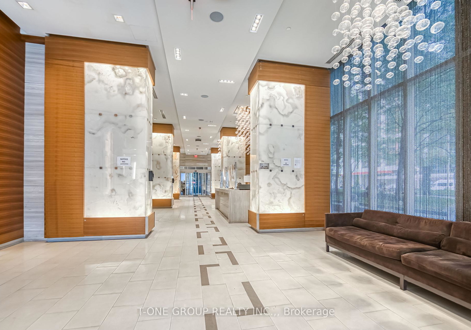 300-front-street-w-toronto-ontario-c12375885