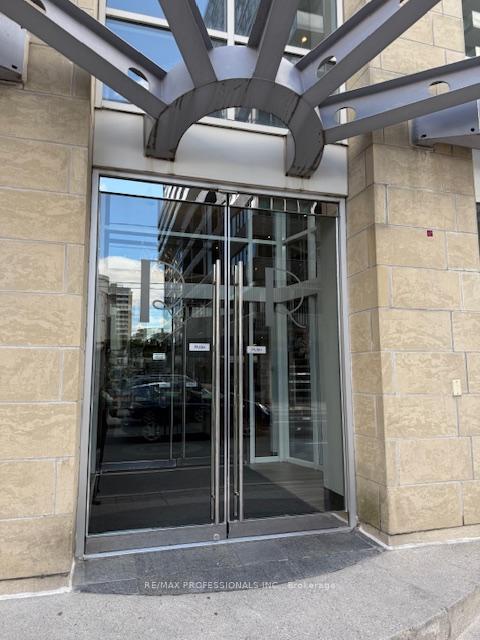 323-richmond-street-toronto-ontario-c12375932