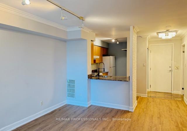 323-richmond-street-toronto-ontario-c12375932