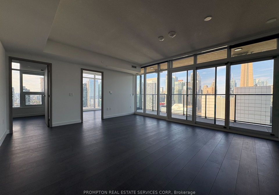 3-concord-cityplace-way-toronto-ontario-c12376040