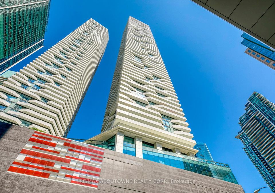 88-harbour-street-toronto-ontario-c12376099