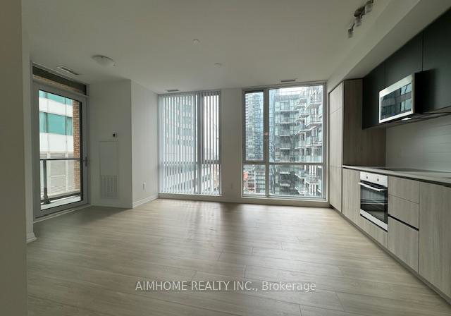 8-widmer-street-toronto-ontario-c12376103